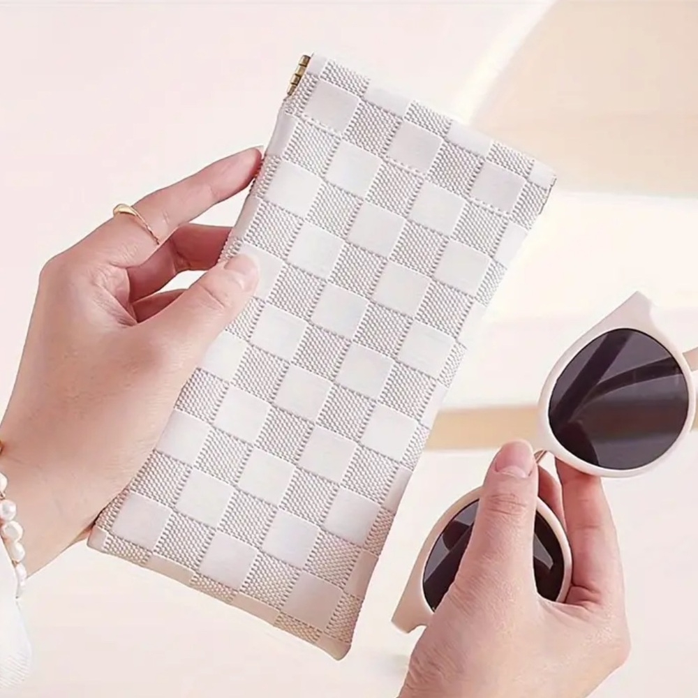 Classy Sunglass Case 🕶️